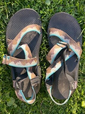 Chaco Mens Black Sandals with Turquoise and Brown mountain Patterned Straps